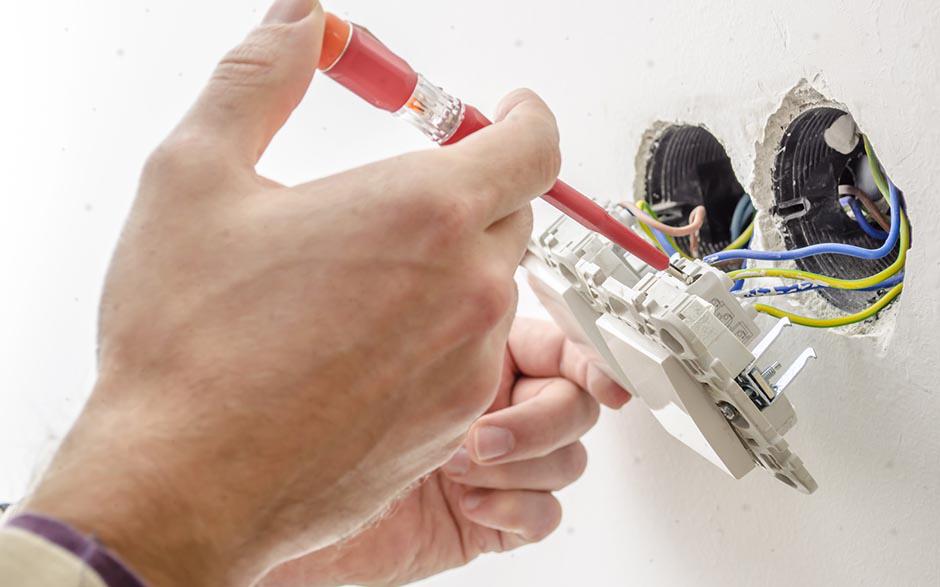 électricien de maintenance Fitz-James